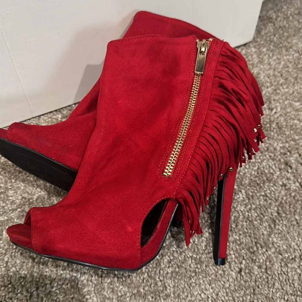 Red Shingle Booties - Picture 5 of 6